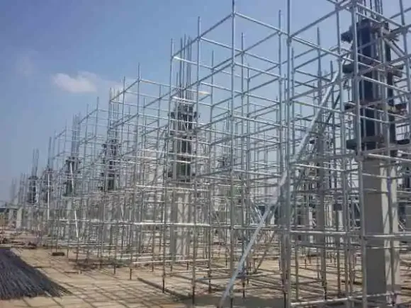 Giàn giáo công trình xếp gọn chịu tải được bao nhiêu?
